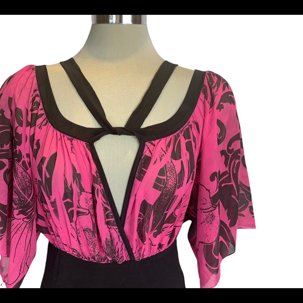 Rue21 pink and black  Open Back top size M